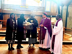 Holy Cross - Sun 22/02